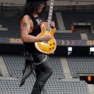 100618_021_slash_paris