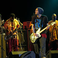 111021_018_femi-kuti_red-hot-chili-peppers_frankfurt